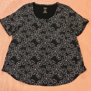 Bamboo fair trade Black and White Floral Short Sleeve Top